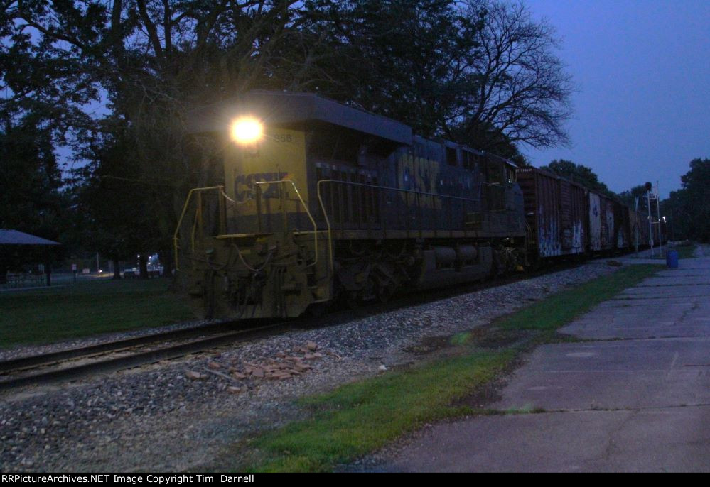 CSX 858 on loacl L344